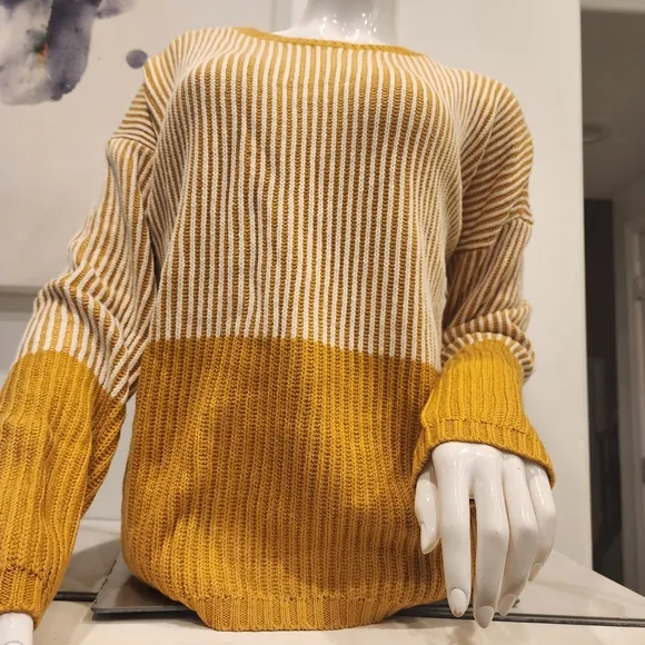 MAX STUDIO, WOMEN'S NWTO, size L mustard yellow ribbed long sleeve sweater