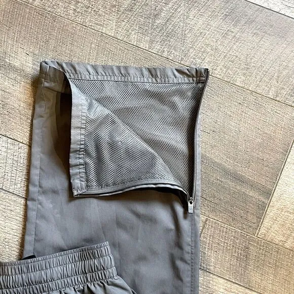 Mens, Under Armour, Grey, Lined, Track Pants. Size Medium.