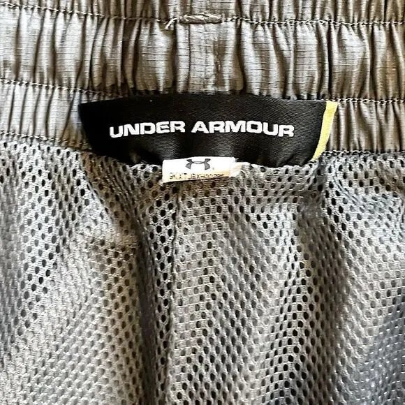Mens, Under Armour, Grey, Lined, Track Pants. Size Medium.