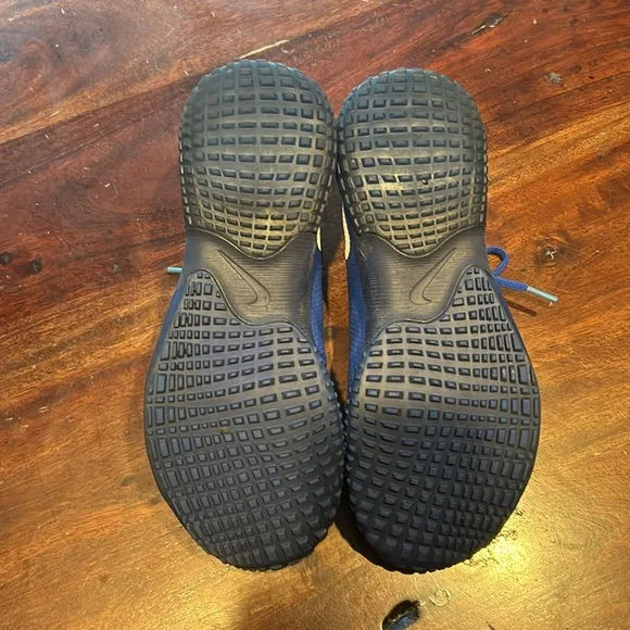 Mike Trout turf shoes size 7