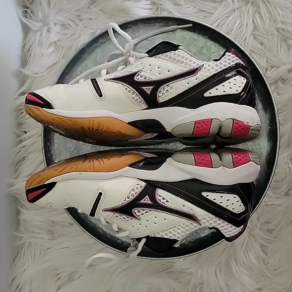Mizuno wave tornado 9 athletic shoes womens size 10