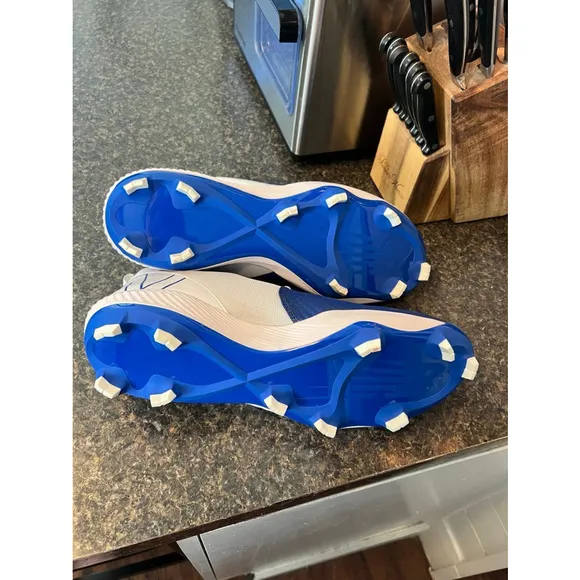 New Balance 4040V6 Mens Low Metal Baseball Cleats Team Royal Blue/White