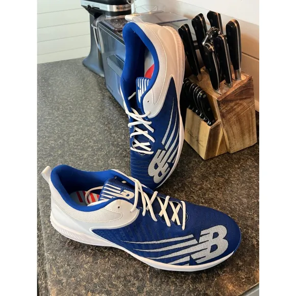 New Balance 4040V6 Mens Low Metal Baseball Cleats Team Royal Blue/White