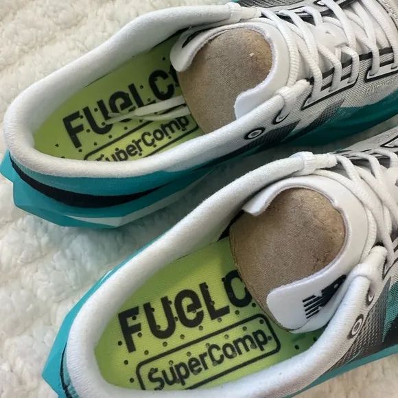 New Balance FuelCell SC (SuperComp) Elite v4- NWT!  Size 9W in Cyber Jade/White
