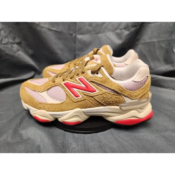 New Balance Girls 9060 Sneakers GC9060VD Beige Pink Size 6 NEW IN BOX!