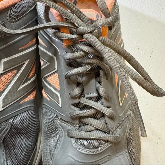 New Balance Gray Athletic Shoes with Sleek Design