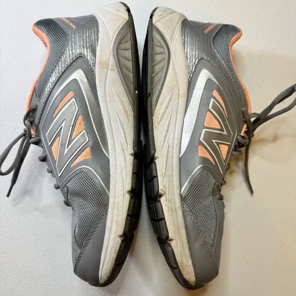 New Balance Gray Athletic Shoes with Sleek Design