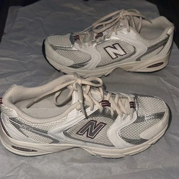 New balance sea salt with white and mercury red running shoes