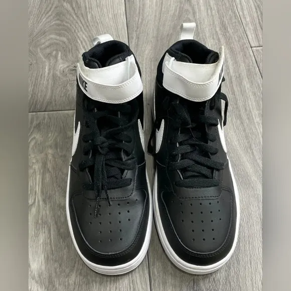 NEW Nike Court Borough High-Top Sneakers Black White Men Size 7 Women 8.5 Unisex