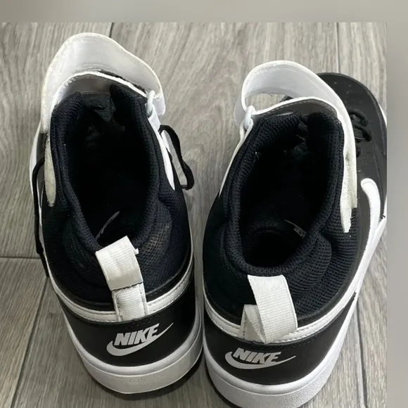 NEW Nike Court Borough High-Top Sneakers Black White Men Size 7 Women 8.5 Unisex
