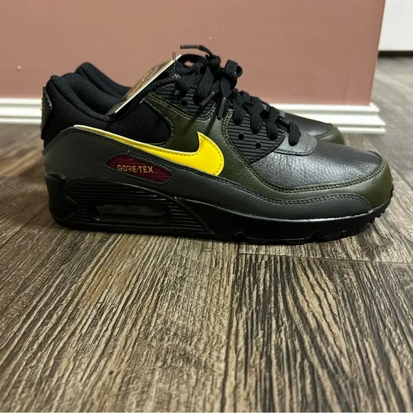 NEW Nike Men's Sz 6.5 Air Max 90 Gore-Tex GTX Black Tour Yellow Khaki DJ9779 001