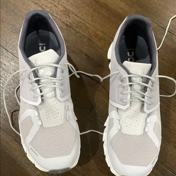 🔥NEW 🔥ON CLOUD 6 Running Gray Athletic Shoes Sleek Design