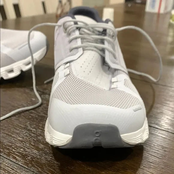 🔥NEW 🔥ON CLOUD 6 Running Gray Athletic Shoes Sleek Design