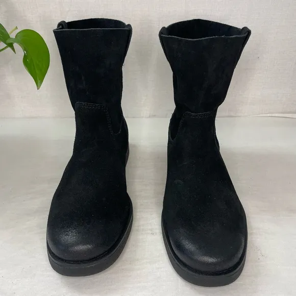 NEW UGG Josefene Short Suede Boot‎ inBlack Sz. 8
