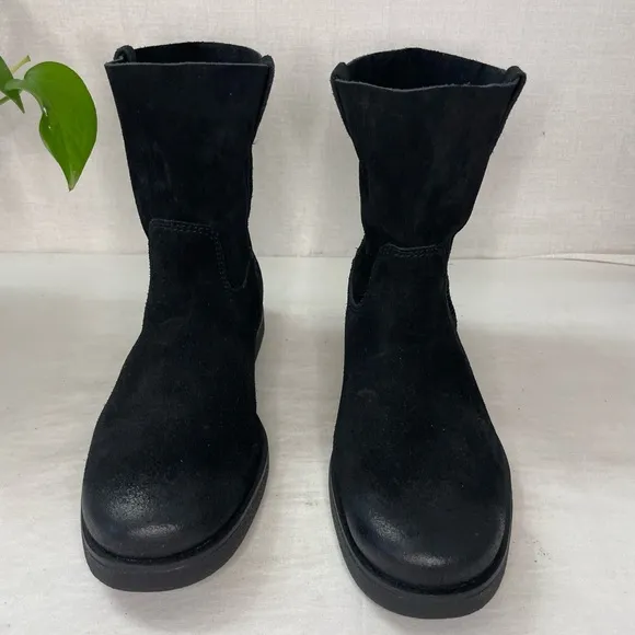 NEW UGG Josefene Short Suede Boot‎ inBlack Sz. 8