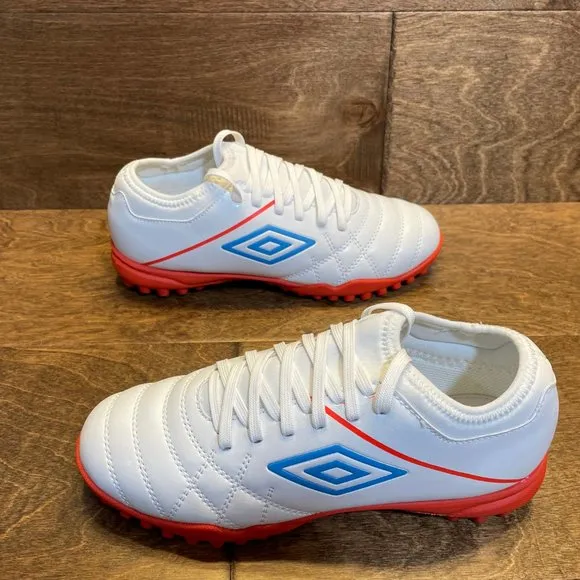 NEW Umbro Medusae III Club TF JNR Soccer Turf Shoes/Cleats Youth Boy's Size 5Y