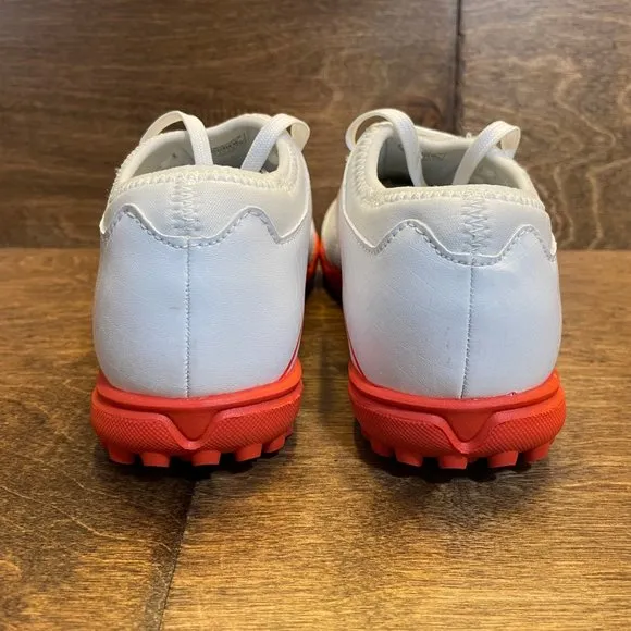 NEW Umbro Medusae III Club TF JNR Soccer Turf Shoes/Cleats Youth Boy's Size 5Y