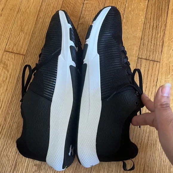 New Under Armour Men's Charged Engage Training Shoes - Black/White