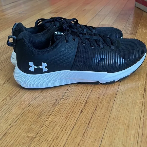 New Under Armour Men's Charged Engage Training Shoes - Black/White