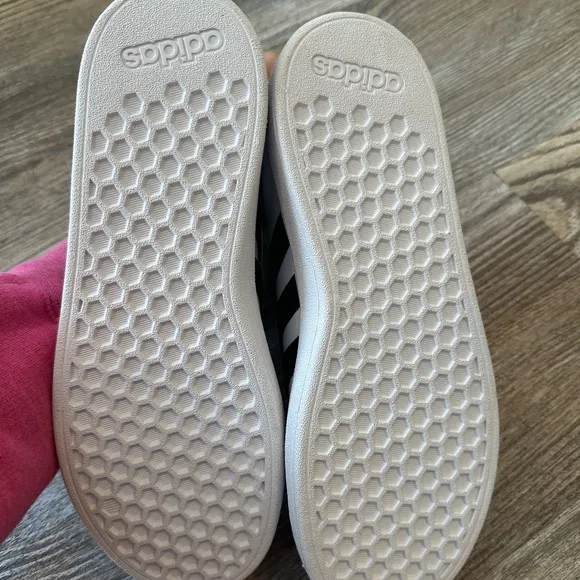 NEW with tags,Adidas Grand Court Shoes, Kids size 5.5, equals a women’s 7-7.5