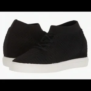 NIB Steven Madden 7.5 Hidden Wedge Shoes