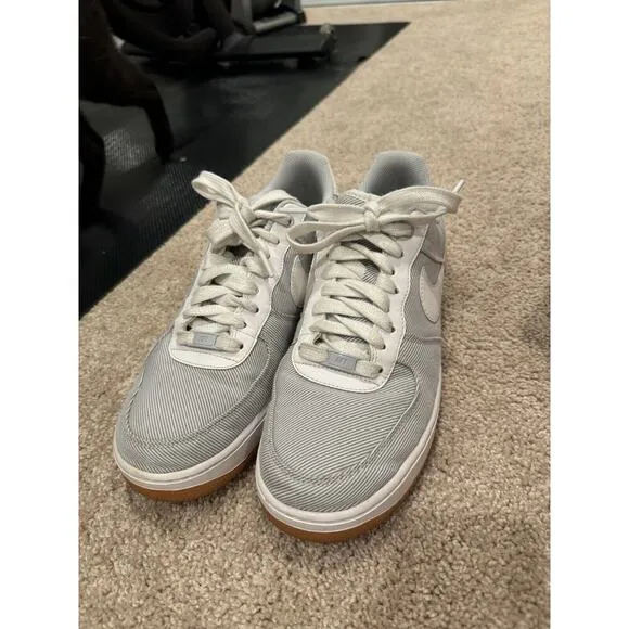 Nike Air Force 1 Low Seersucker Sneakers | EUC | Pure Platinum/White-Light Blue