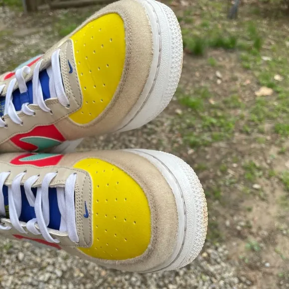 Nike Air Force 1 LV8 1 Shoes Size 7 Y or Woman’s 8.5