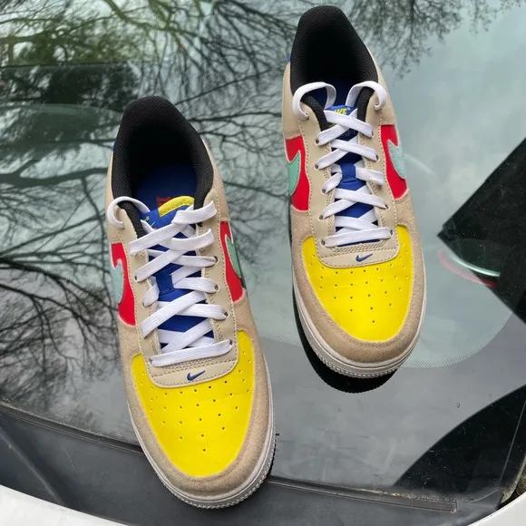 Nike Air Force 1 LV8 1 Shoes Size 7 Y or Woman’s 8.5