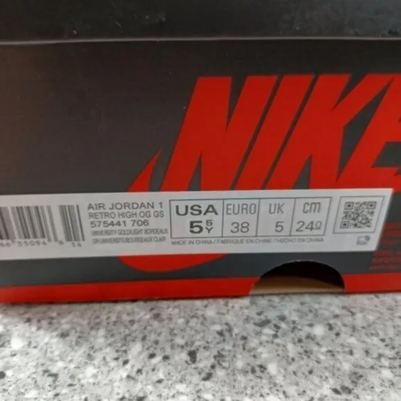 Nike Air Jordan 1 Retro High OG 'Brotherhood' Sneakers Shoes 5.5Y Women'…