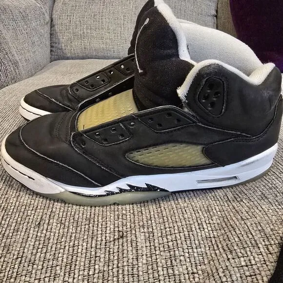 Nike Air Jordan 5 Retro Moonlight Oreo Shoes Black White Size 7Y.