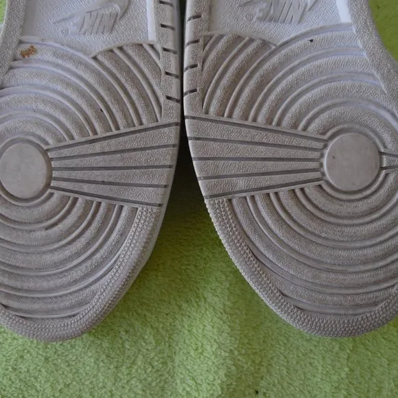 nike air jordan centre court low mens size 12 shoes and 16 pictures to look at