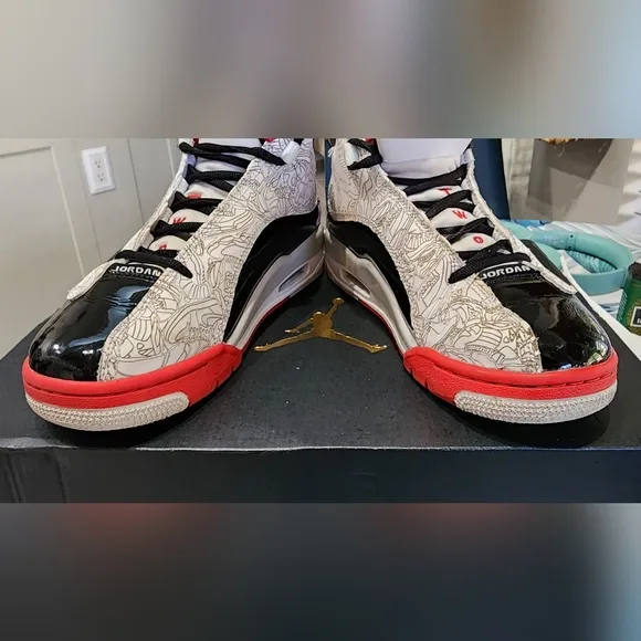 Nike Air Jordan DUB ZeroDV1360-160 White / Fire Red /Black Youth 5 Sneakers