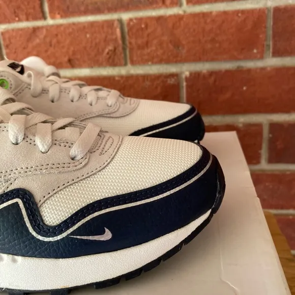 Nike Air Max 1 GS Size 7Y Youth Blue White New Sneakers Retro Shoes