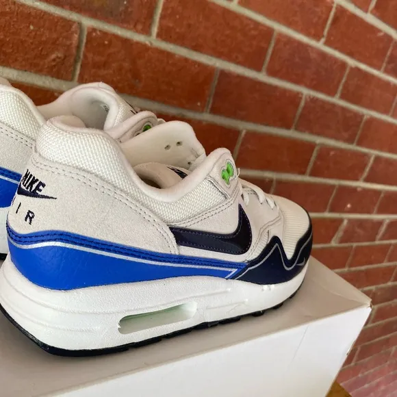 Nike Air Max 1 GS Size 7Y Youth Blue White New Sneakers Retro Shoes