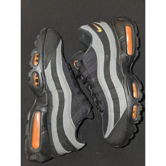 NIKE AIR MAX 95 BLACK-SAFETY ORANGE-IRON GREY SZ 8 [DX2657-001]