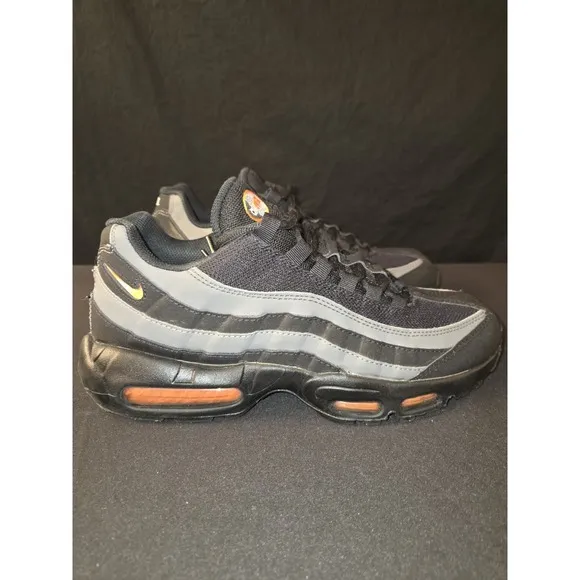 NIKE AIR MAX 95 BLACK-SAFETY ORANGE-IRON GREY SZ 8 [DX2657-001]