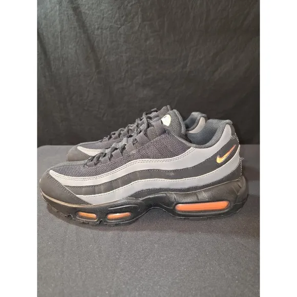NIKE AIR MAX 95 BLACK-SAFETY ORANGE-IRON GREY SZ 8 [DX2657-001]
