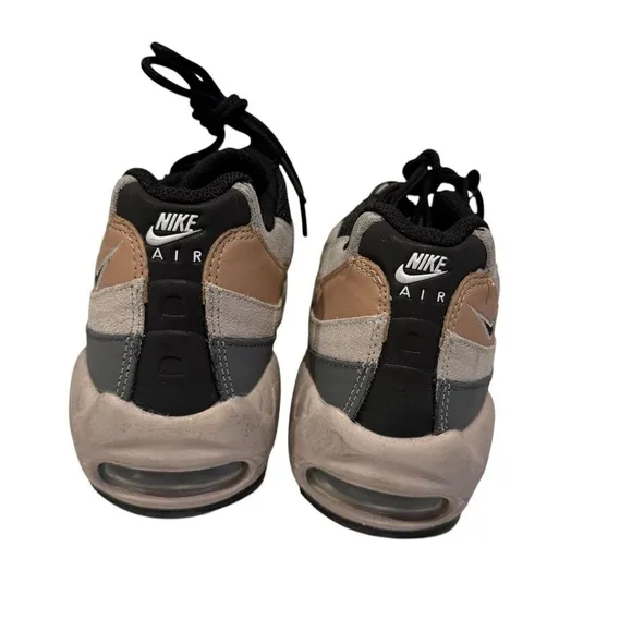 Nike Air Max 95 Men's Smoke Greylight Athletic Sneaker Shoes Size 7.5‎