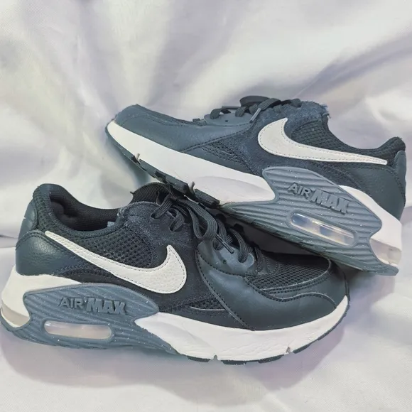 Nike Air Max Excee Black White Dark Grey CD5432 003 Womens Size 6.5