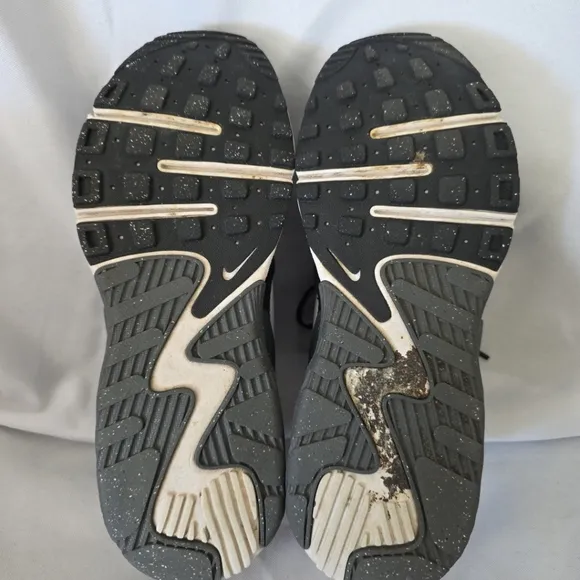 Nike Air Max Excee Black White Dark Grey CD5432 003 Womens Size 6.5