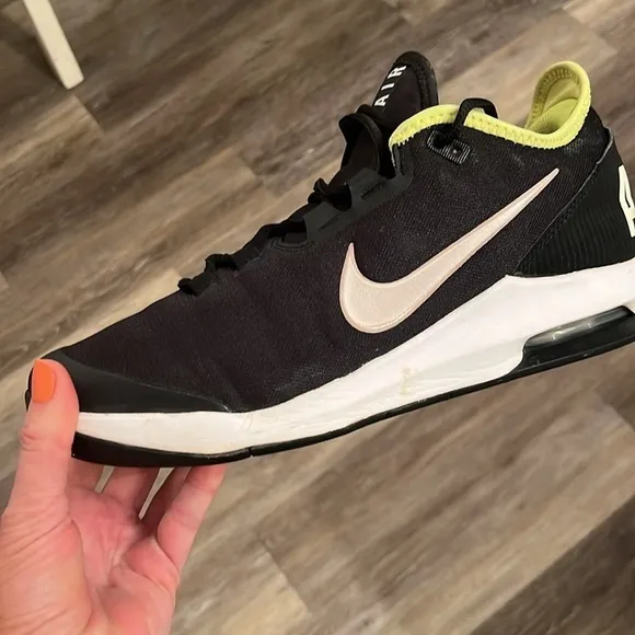 Nike Air Max Wildcard All Court sneakers tennis shoes size 8.5 neon