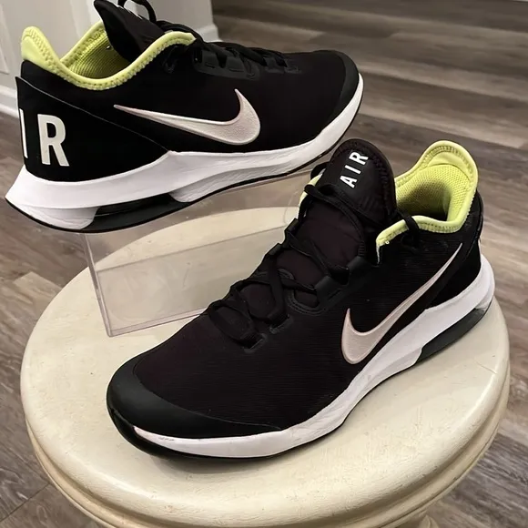 Nike Air Max Wildcard All Court sneakers tennis shoes size 8.5 neon