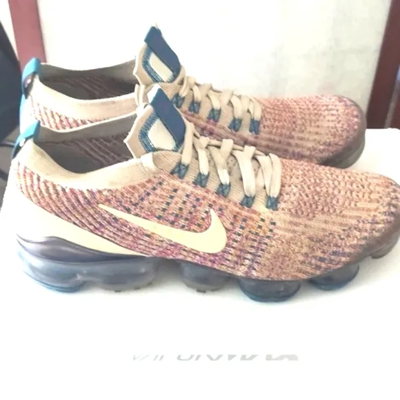 Nike Air VaporMax Flyknit 3 Running Shoes Multi-Color AJ6910-007 Women’s Sz 9.5