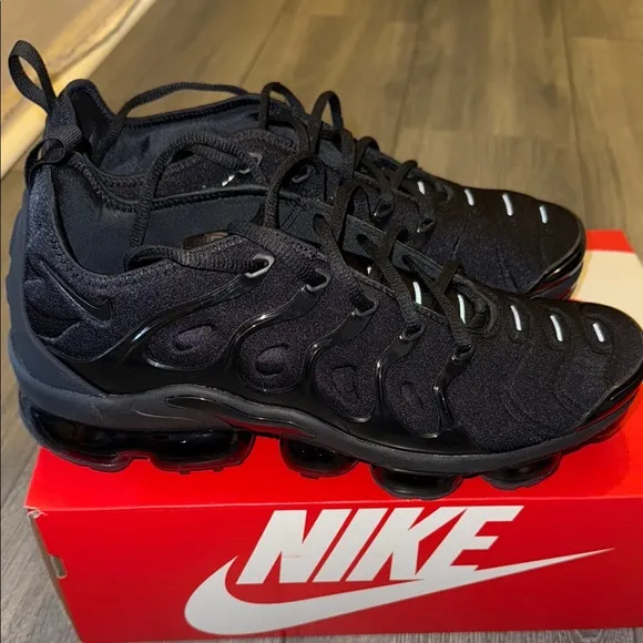 Nike Air VaporMax PlusTriple Black (Brand New)