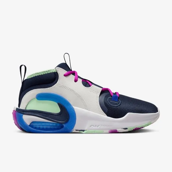NIKE Air Zoom Crossover 2 SE - Kids Size 5 (basketball shoes)