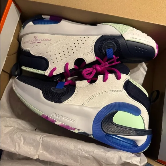 NIKE Air Zoom Crossover 2 SE - Kids Size 5 (basketball shoes)