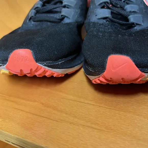 Nike Air Zoom Pegasus 37 Black Bright Mango. Men’s size 7.5. Comes with the box.