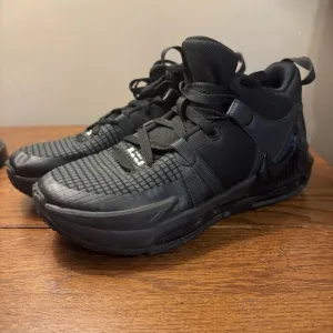 Nike Basketball Shoes 6.5Y LeBron VW2 Black DQ8650-004 Youth
