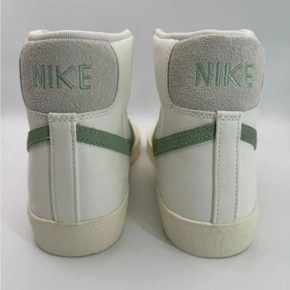 Nike Blazer Mid 77 Men Size 8  DO9787 100 Green White Mid Top Training Shoes