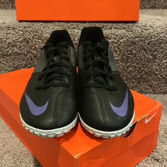 Nike Bomba Jr II Soccer Cleats Indoor shoes new 580443 050 Youth Big Boy 4.5 Y